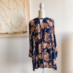 🌼Forever 21 black long sleeved floral dress🌼